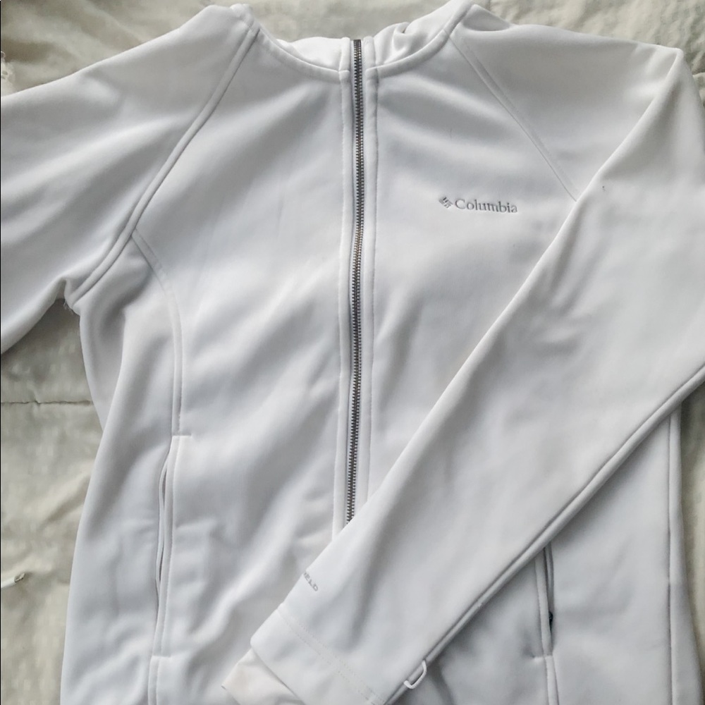 Columbia white hooded sweater